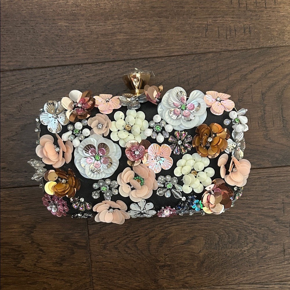Bellabarnett Rex Floral Clutch